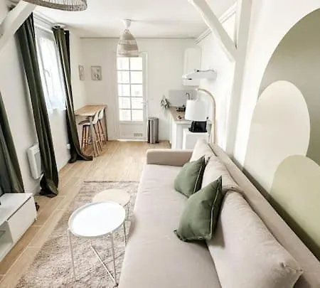 Emmanuel 2 Holiday home Pierrefitte-sur-Seine